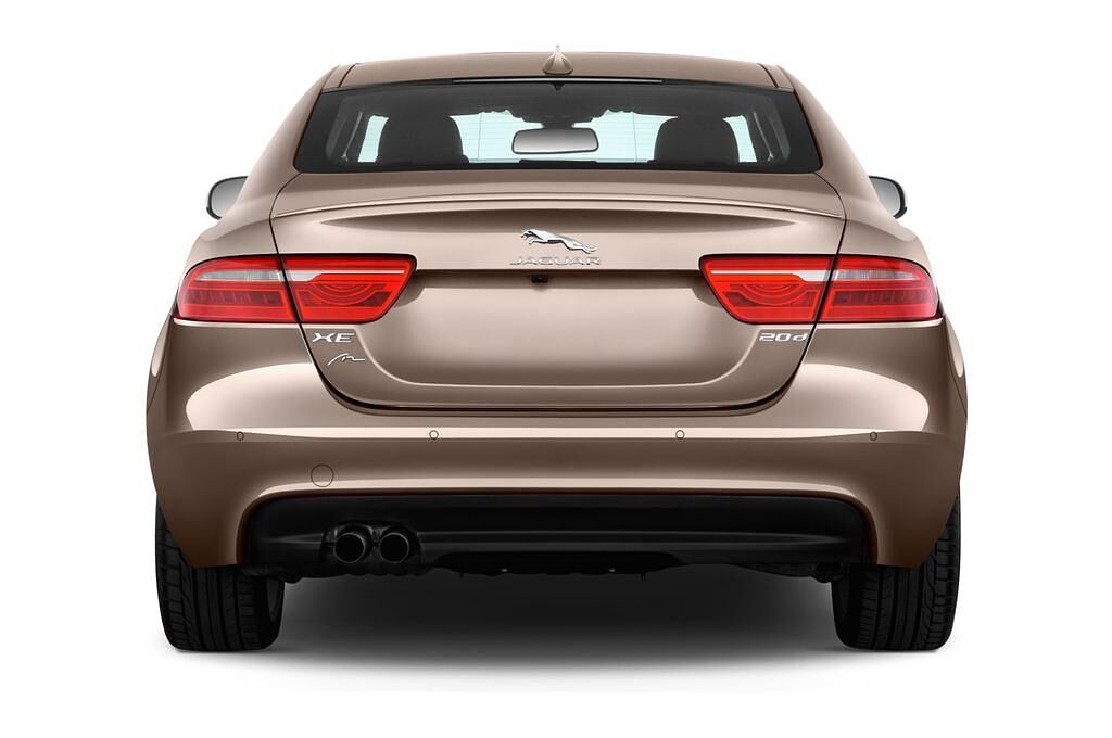Jaguar XE (Baujahr 2016) R-Sport 4 Türen Heckansicht