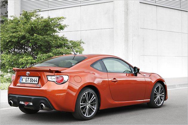Der GT 86 ist 1,28 Meter hoch