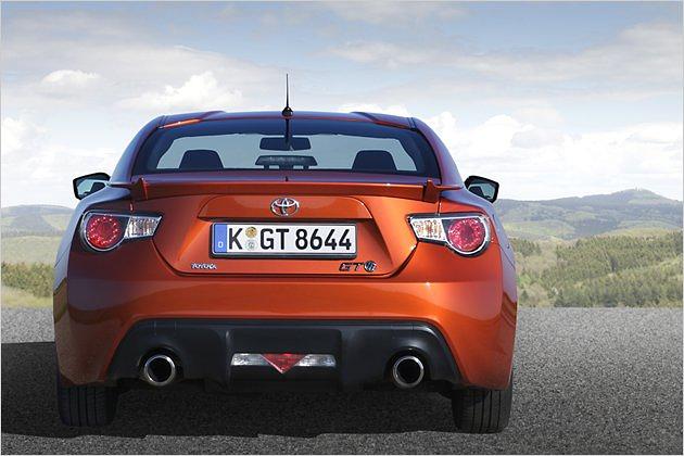 Die Durchmesser der Endrohre betragen 86 Millimeter, passend zum Namen GT 86