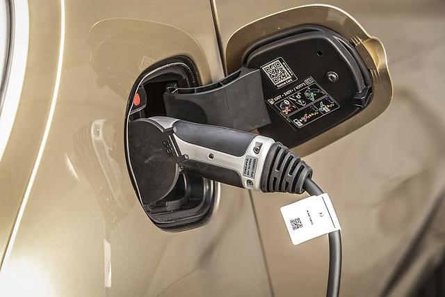 Mit einem 22 kW-Schnellladegerät die Batterien in 40 Minuten zu 80 Prozent gefüllt