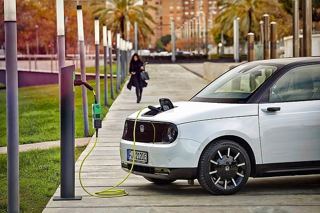 Der Honda e braucht rund 4,1 Stunden zum Aufladen
