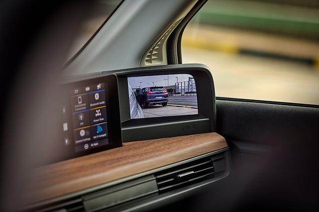 Die Seitenspiegel geben einen guten Blick zurück Honda e