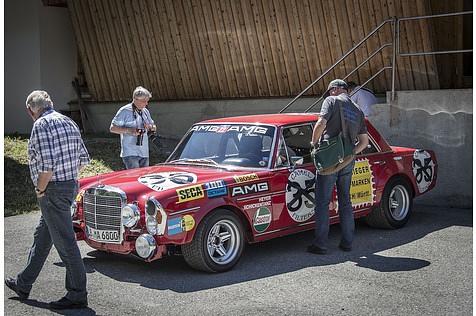Der erste AMG-Mercedes - Spitzname: \"Die Rote Sau\"