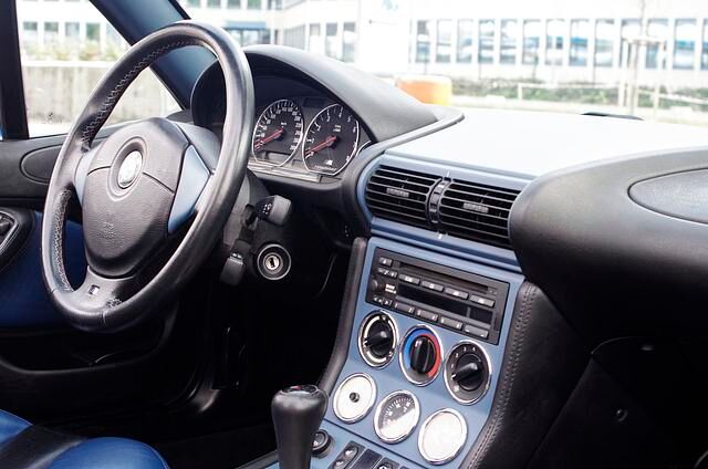 Das Z3-Interieur ist derart charmant gemacht, dass es einfach berührt