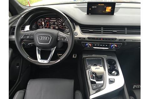 Abt Audi QS7 - mit einem aufgeräumten Cockpit