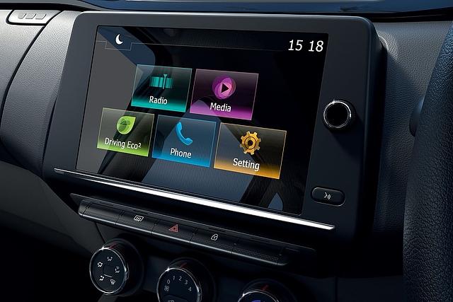Der acht Zoll Monitor dient wie bei den anderen Renault Modellen als Kommunikationszentrale