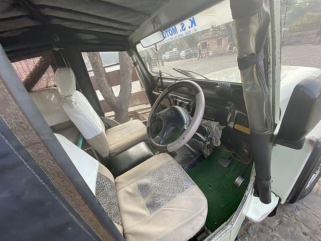 Das Cockpit hat nur das Nötigste