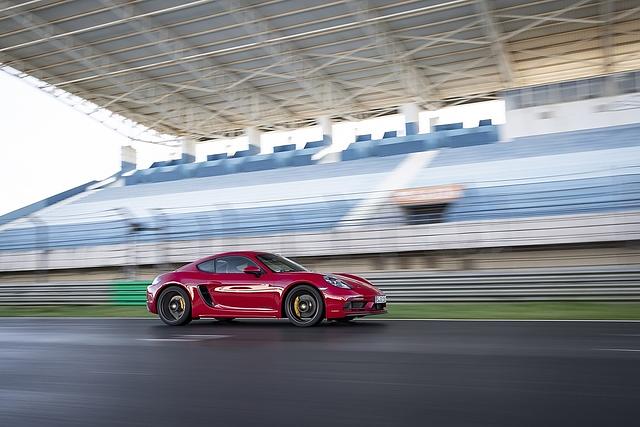 Porsche 718 Cayman GTS 4.0