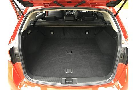 Subaru Levorg 1.6i - der Laderaum von 522 lässt sich durch Umklappen der Rückbank vergrößern