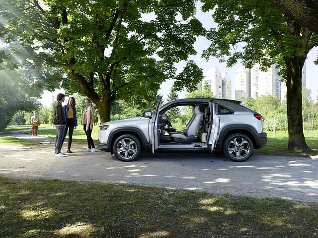 Mit dem MX-30 steigt Mazda in die E-Mobilität ein