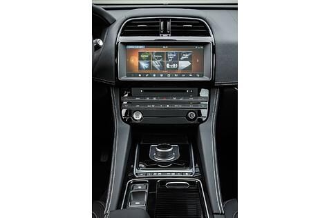 Deutlich verbessertes Infotainment