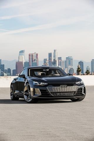 Der Audi e-tron GT (hier noch als Konzept) wird als Serienmodell zu sehen sein