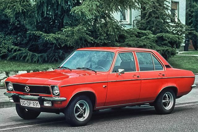 Praktisch aber bieder: Der Opel Ascona als viertürige Limousine im Modelljahr 1971