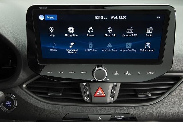 Das Infotainment ist jetzt deutlich zeitgemäßer