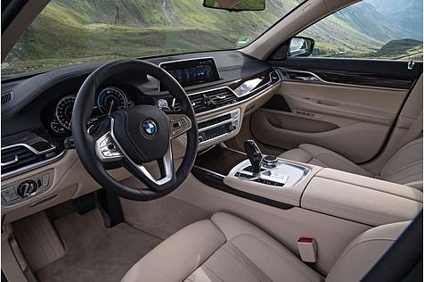 Die Bedienung ist BMW-typisch eingängig