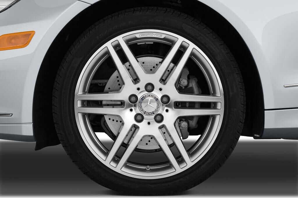 Mercedes E-Class (Baujahr 2010) - 2 Türen Reifen und Felge