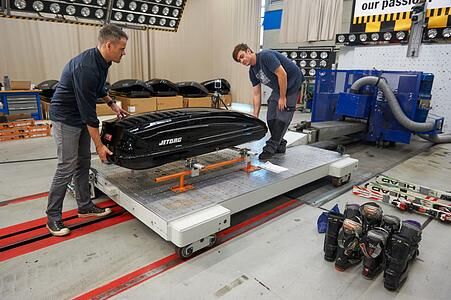 Dachboxen im Test - Sicher gehen ist teuer