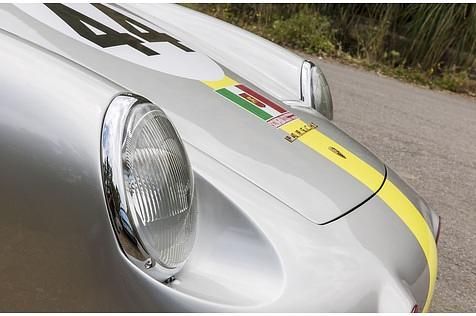 Die Karosserie ist aus Aluminium