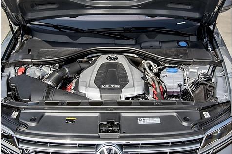 Der Dreiliter-Benziner leistet 220 kW / 300 PS