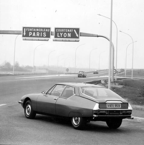 Der Citroen SM eignete sich vorzüglich für den Langstreckeneinsatz. Nachteilig war allerdings der hohe Verbrauch des Maserati-V6