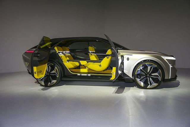 Der Renault Morphoz hat zwei gegenläufige Türen