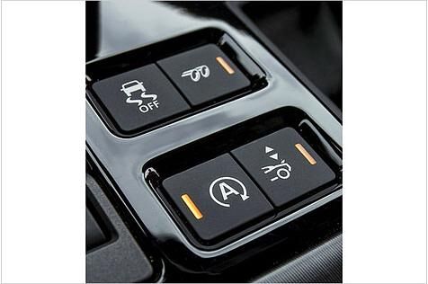 Spoiler und Auspuffanlage werden per Knopfdruck aktiviert