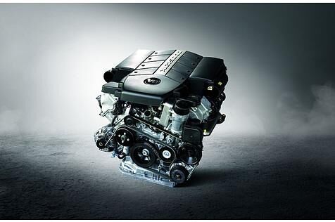 Der Fünfliter-Mercedes-Motors (M 113 E50) hat 306 PS