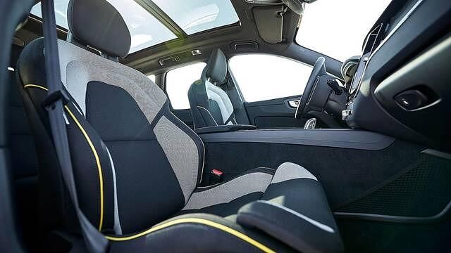 Bei Fußmatten und Sitzbezügen setzt Volvo ebenfalls auf PET-Flaschen und bereits gebrauchte Baumwollstoffe