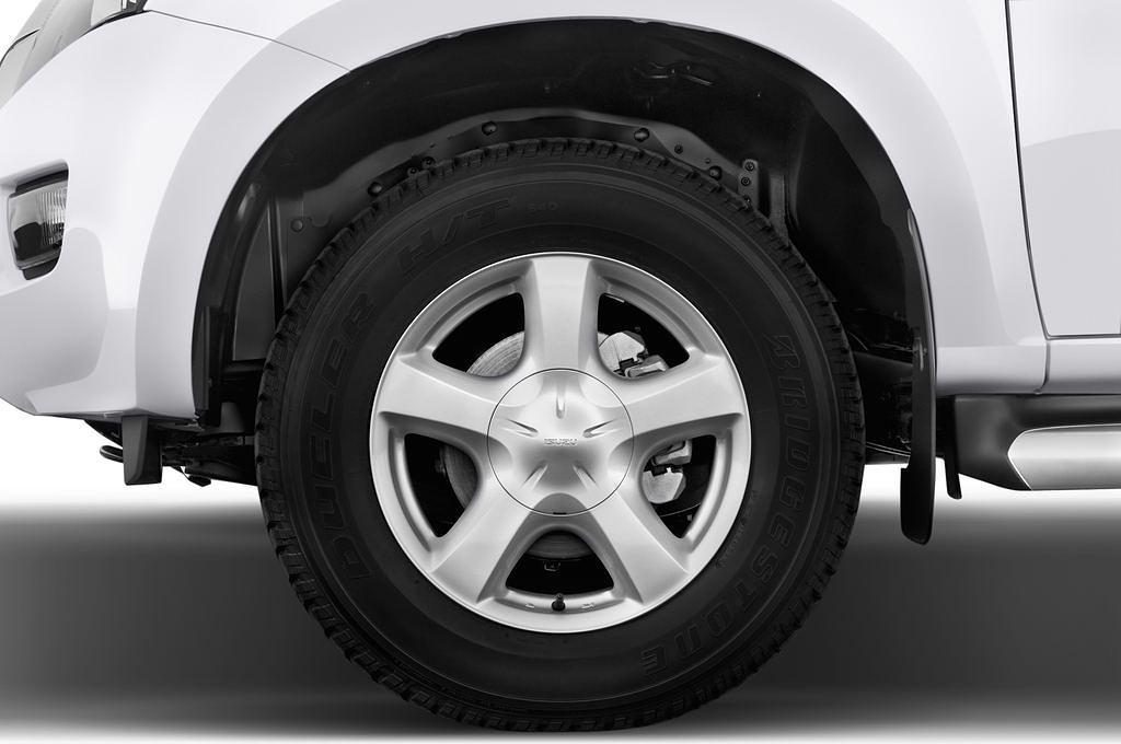 Isuzu D-Max (Baujahr 2015) Premium 4 Türen Reifen und Felge