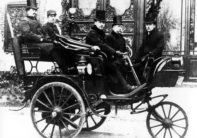 Tradition: 130 Jahre Peugeot Automobile  - Die Jagd nach des Marktes Löwenanteil