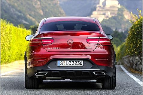 Die Heckpartie kennt man ganz ähnlich vom großen Bruder GLE Coupé
