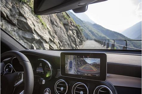 Mercedes GLC 250d Coupé - der Bildschirm wird unverändert aufgesetzt