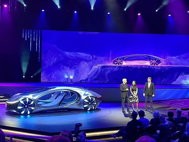 Mercedes Vision AVTR auf der CES 2020