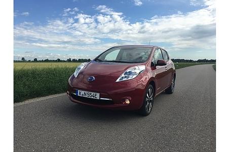 Nissan Leaf 2016 - Nokia 2110i