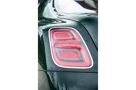Bentley Mulsanne Speed - das Flying B auch in den Heckleuchten