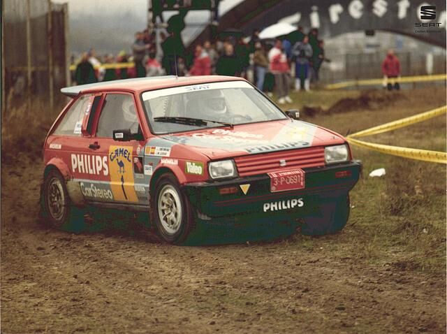 Mit dem zweimotorigen, allradgetriebenen Ibiza Bimotor gewinnt Seat Sport mehrere Läufe der nationalen Rallyemeisterschaft