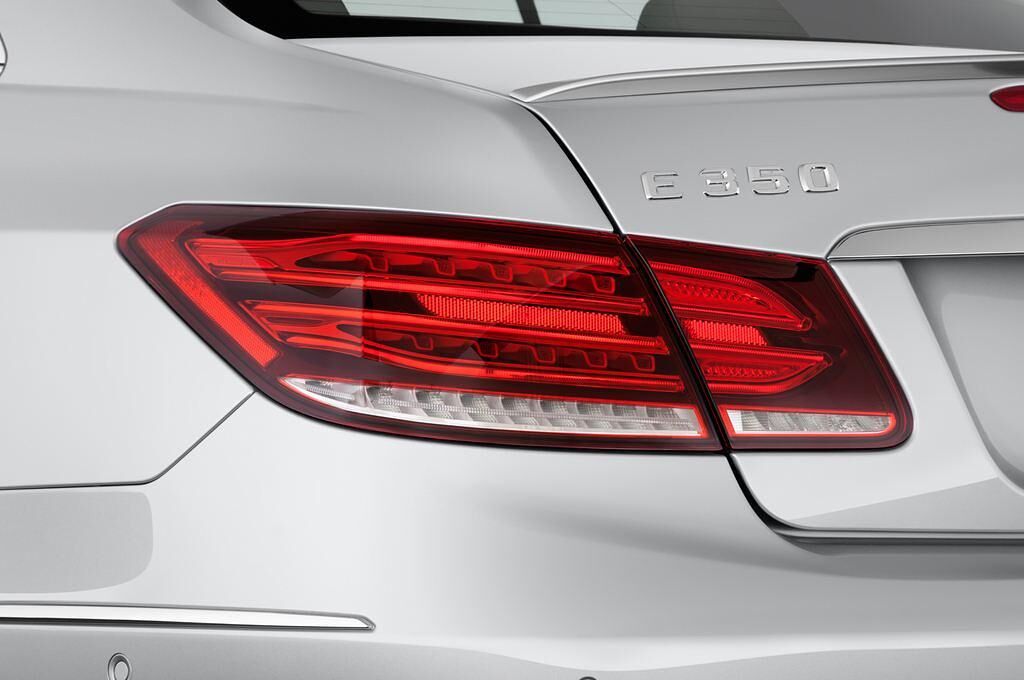 Mercedes E-Class (Baujahr 2014) - 2 Türen Rücklicht