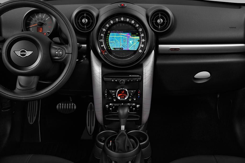 MINI Countryman (Baujahr 2016) Cooper S 5 Türen Mittelkonsole