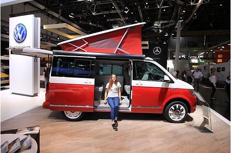 Der VW California Ocean Red ist ein echter Hingucker.