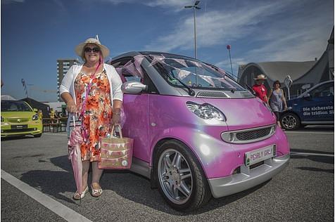 Sue Toogood aus Wales mit ihrem \"Baby\"