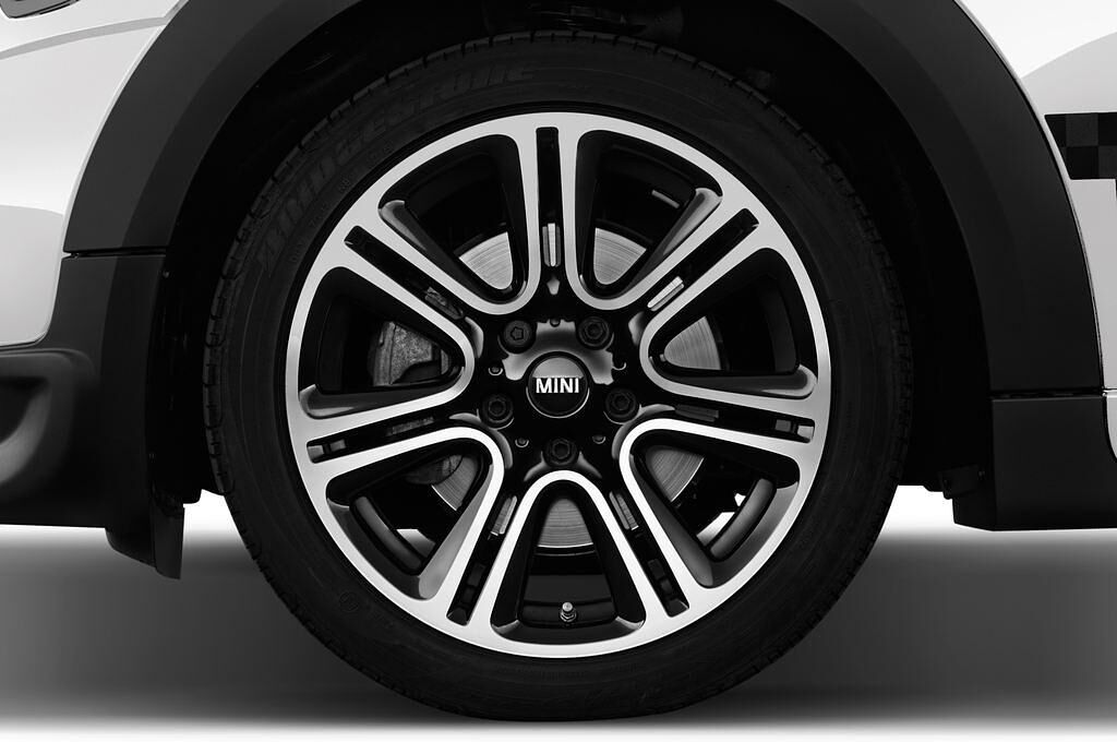 MINI Countryman (Baujahr 2016) Cooper S 5 Türen Reifen und Felge