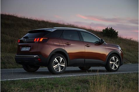 Peugeot 3008 Blue HDI 180 - 4,45 Meter lang