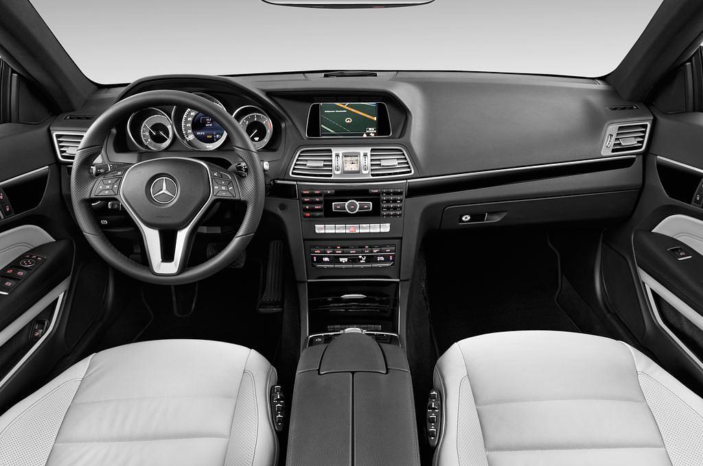 Mercedes E-Class (Baujahr 2015) - 2 Türen Cockpit und Innenraum