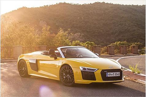 Insgesamt ist der Roadster 80 Kilo schwerer als das Coupé, beim Fahren merkt man davon nichts