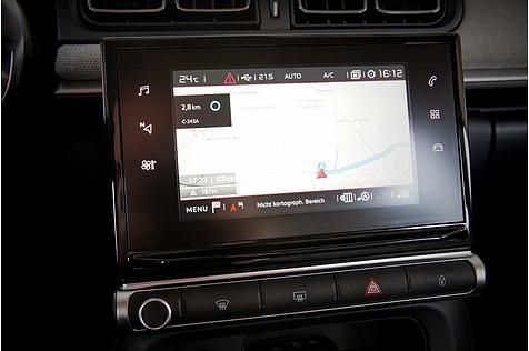 Der Navi-Bildschirm des Citroen C3 PureTech 82