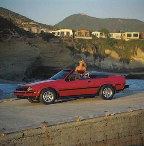 Recht eckig präsentierte sich 1982 die dritte Celica-Generation, die es auch als Cabriolet gab