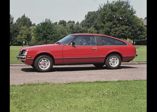 Mit der eleganten Linie des ersten Celica konnte die ab 1978 angebotene Generation zwei nicht ganz mithalten