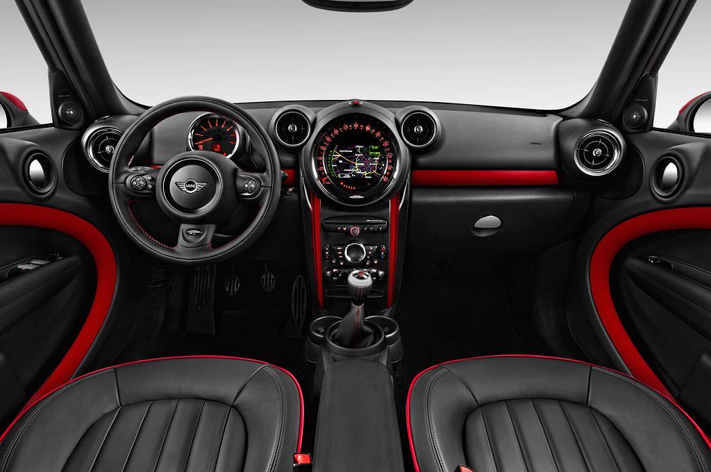 MINI Countryman (Baujahr 2016) JCW 5 Türen Cockpit und Innenraum