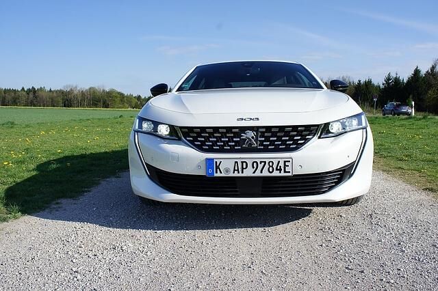 Der Peugeot 508 GT PHEV hat Voll-LED-Licht