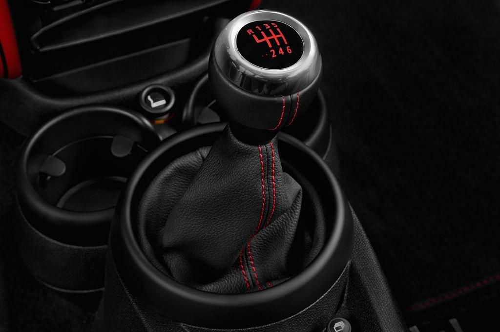 MINI Countryman (Baujahr 2016) JCW 5 Türen Schalthebel